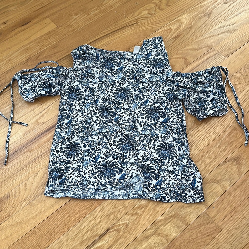 Blouse with Tie Shoulders